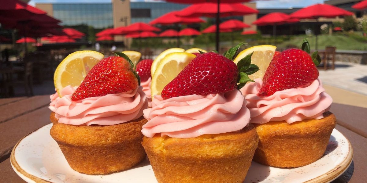 Strawberry Lemonade Cupcakes